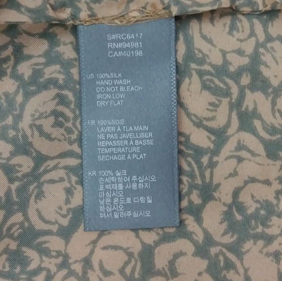 Sequenced neckline top - Picture 7 of 7